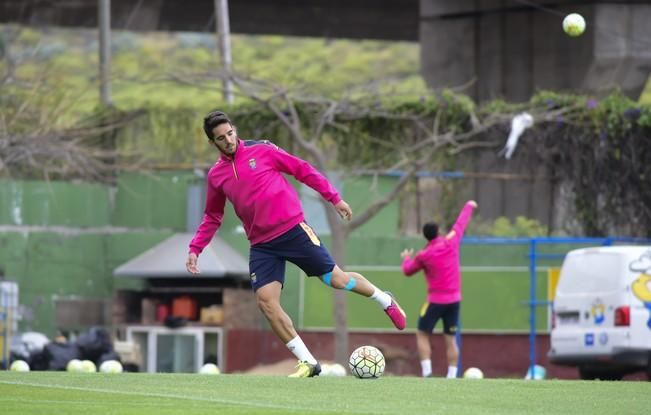 Entrenamiento UD LAS PALMAS en Barranco Seco ...