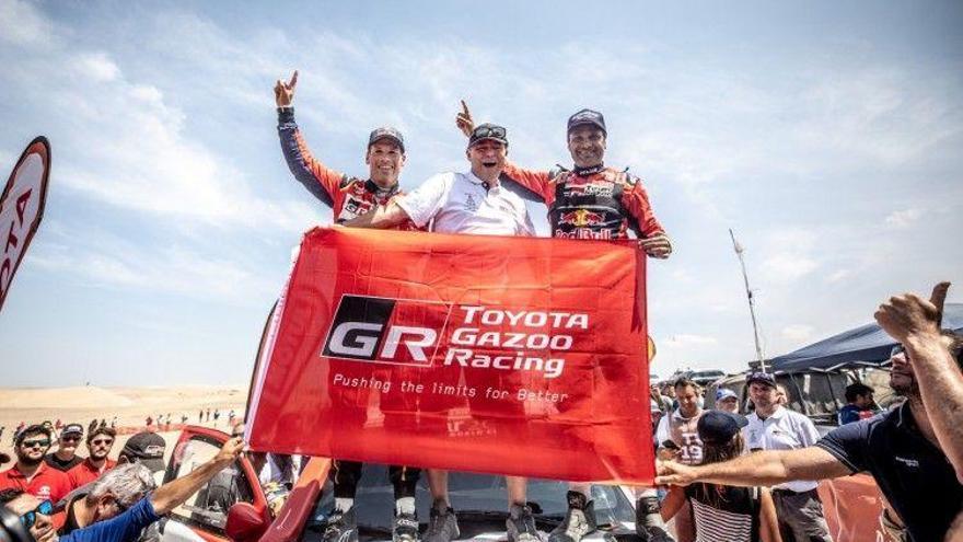 Histórico triunfo de Toyota en el Rally Dakar