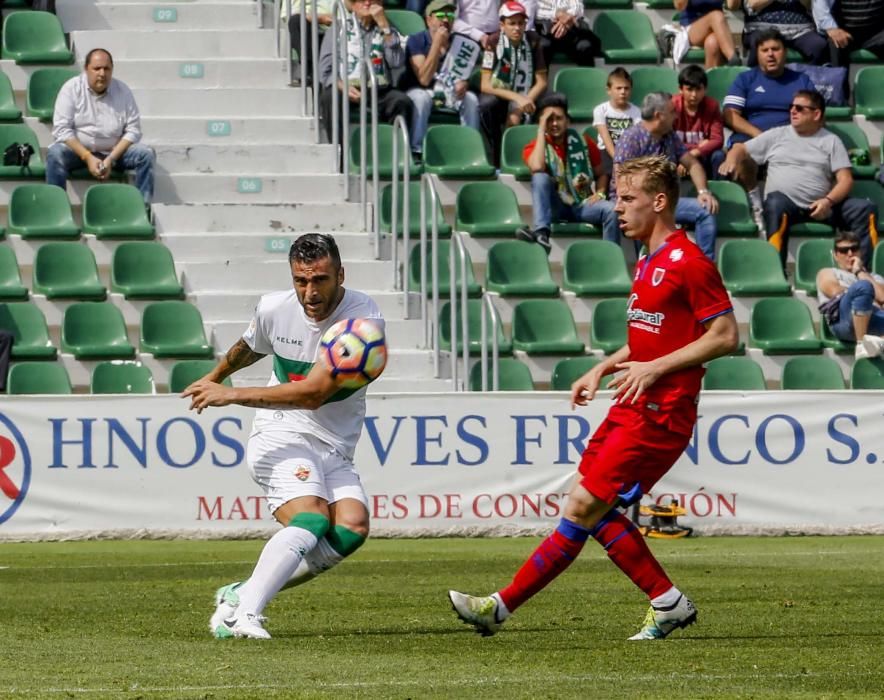 El Elche se queda sin fútbol y cae ante un Numancia muy superior