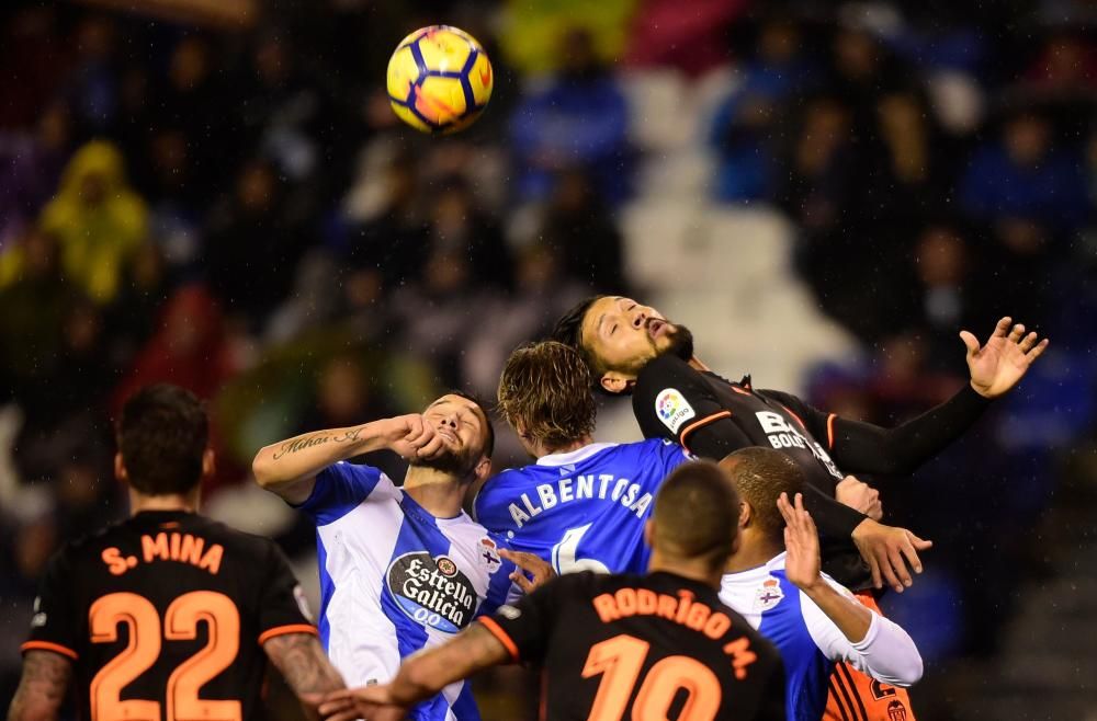 El Dépor cae en Riazor ante el Valencia