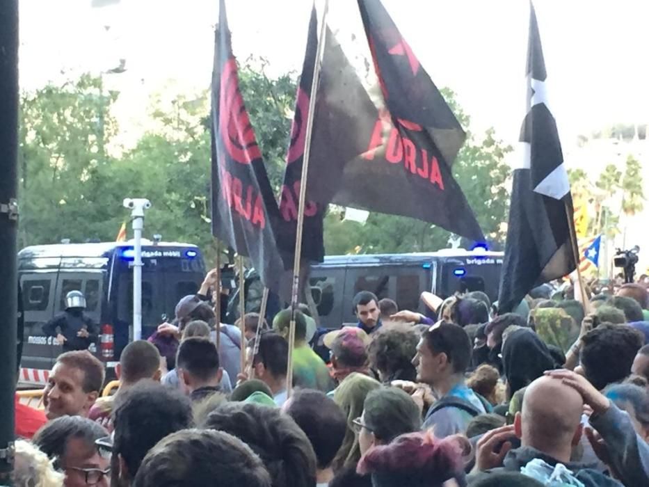 Manifestació de record de l'1-O a Girona