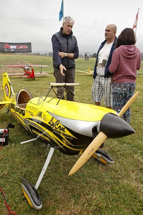 Inauguración de la pista de aeromodelismo del monte Pica Corros, Cenero