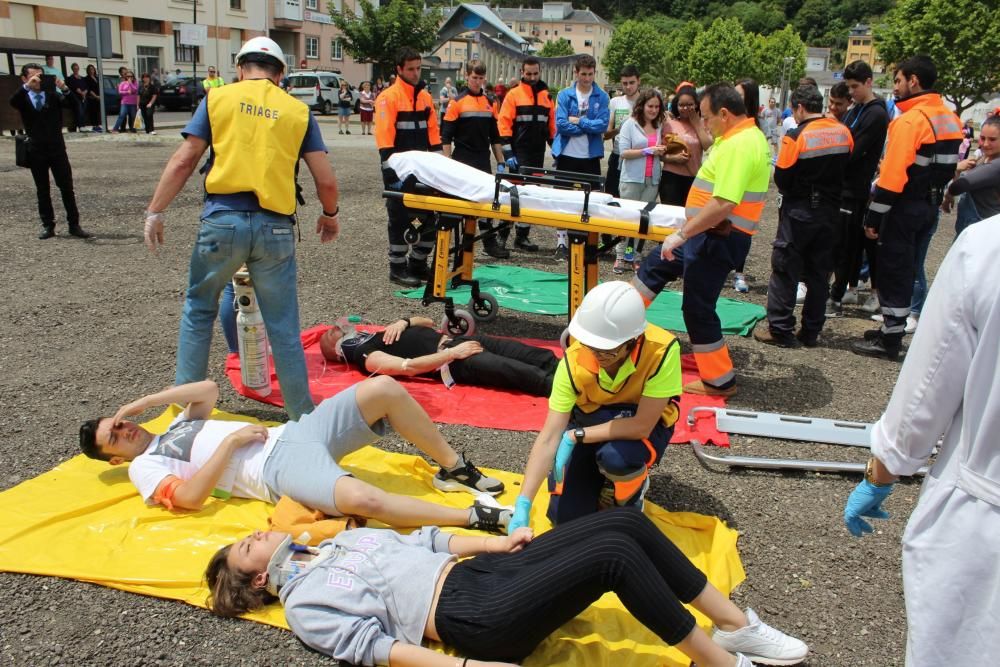 Simulacro de accidente en Vegadeo