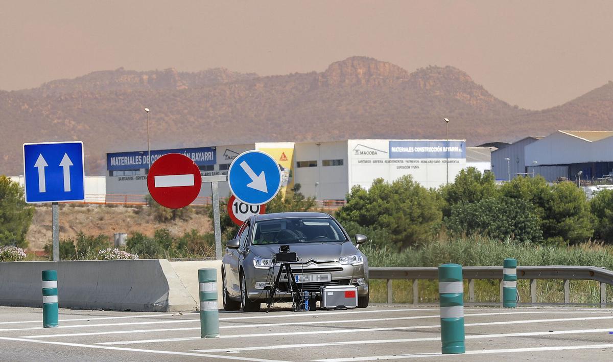 Un radar de control de velocidad de la Guardia Civil.