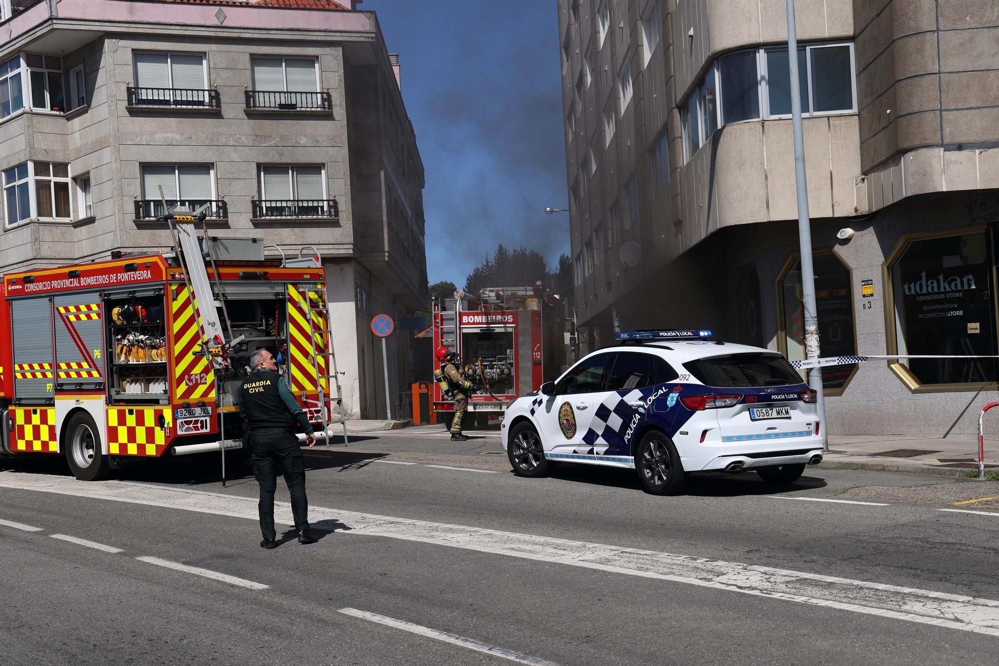 Incendio en un edificio de 12 plantas en Vilagarcía: así fue el rescate de los vecinos y sus mascotas