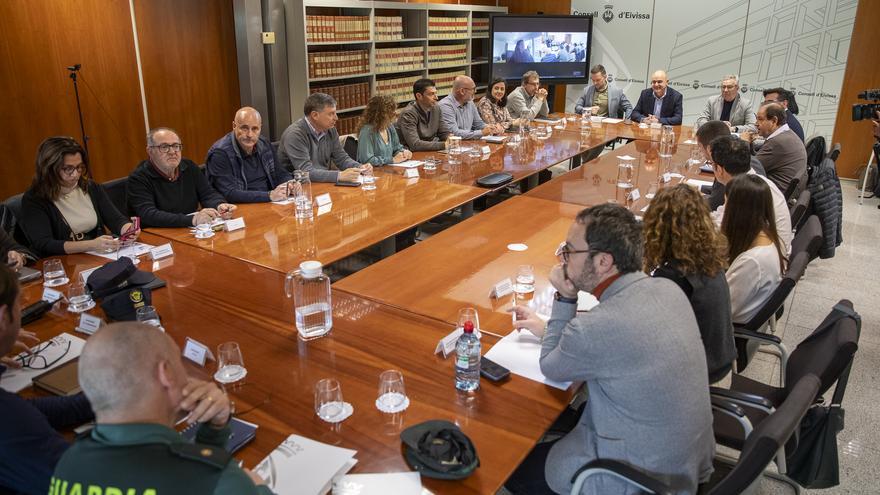 Constituida formalmente la Mesa contra el Intrusismo de Ibiza con la participación de las plataformas digitales de alojamiento turístico