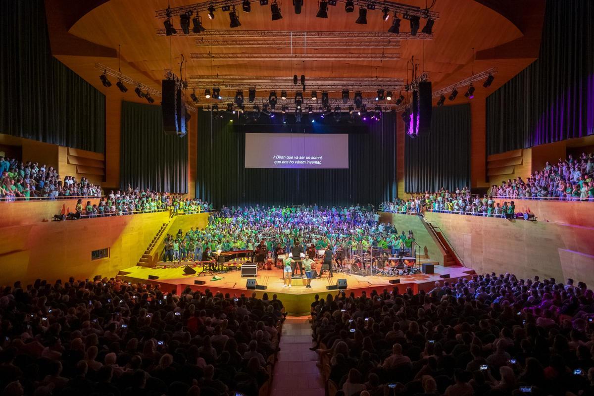 Una imagen del Cantània que esta semana reúne a 35.000 alumnos en L'Auditori.