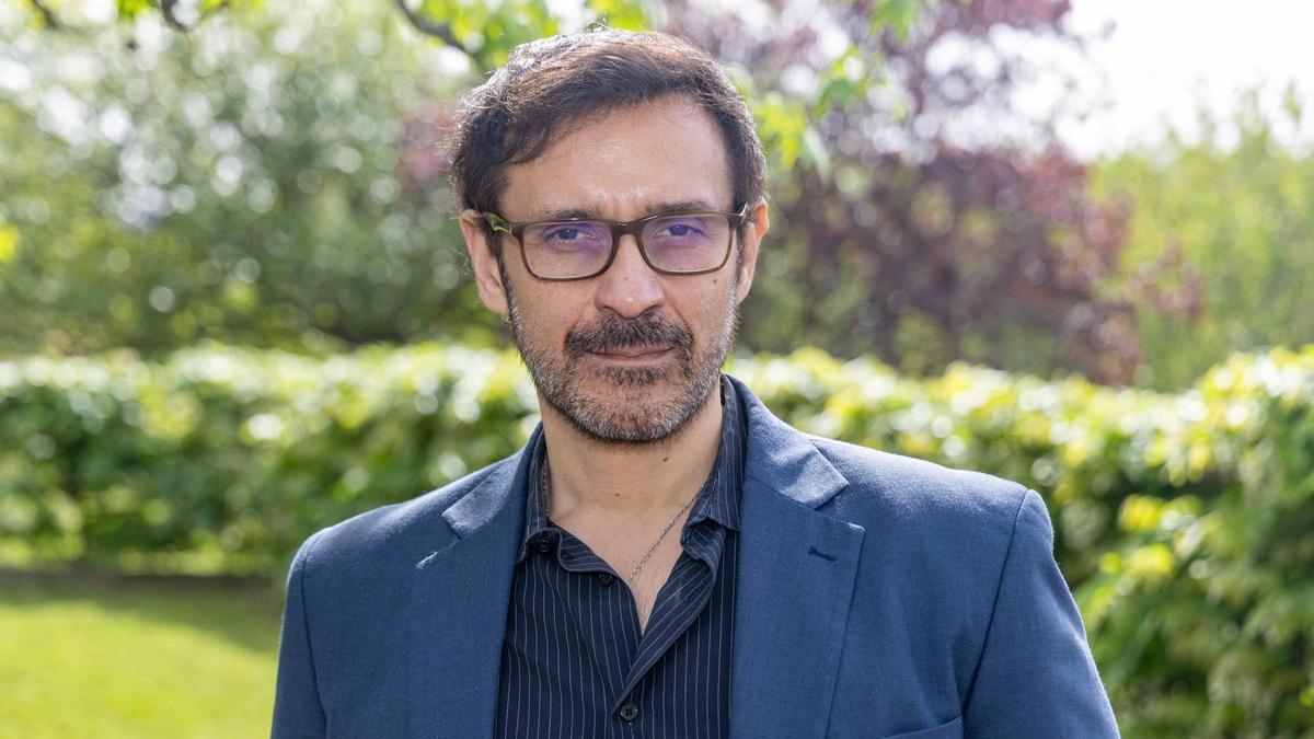 Carlos Umaña, un Nobel de la Paz en Santiago: "Estamos más cerca que nunca de una guerra nuclear a gran escala"