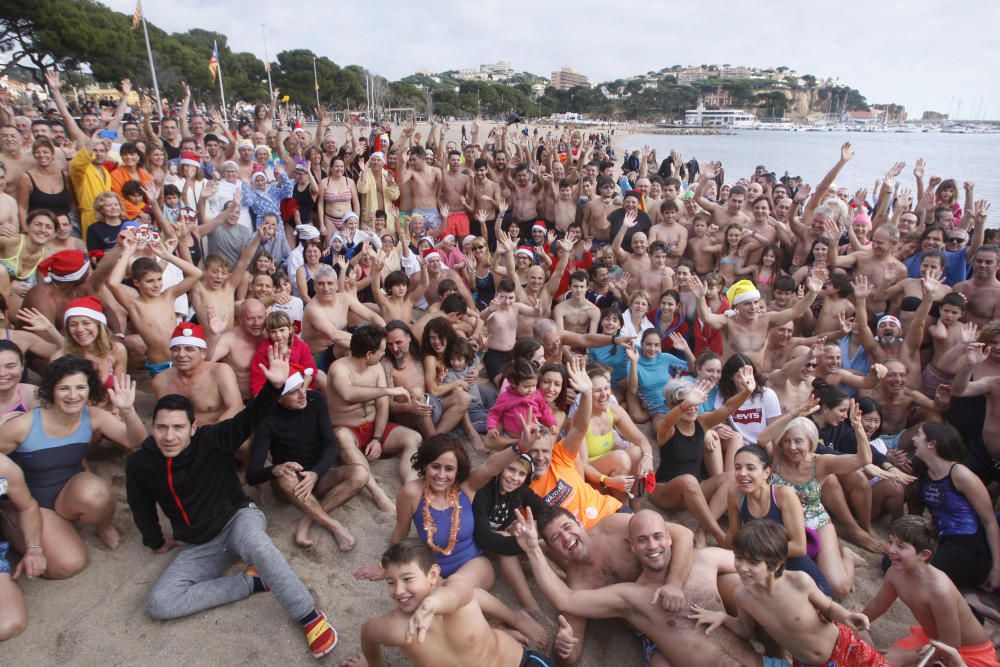 Primer bany de l'Any a 2018 - Sant Feliu de Guíxols