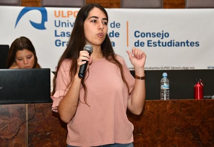 15/10/2019 LAS PALMAS DE GRAN CANARIA.  Asamblea Consejo de Estudiantes de la ULPGC en Humanidaes.  Fotógrafa: YAIZA SOCORRO.  | 15/10/2019 | Fotógrafo: Yaiza Socorro