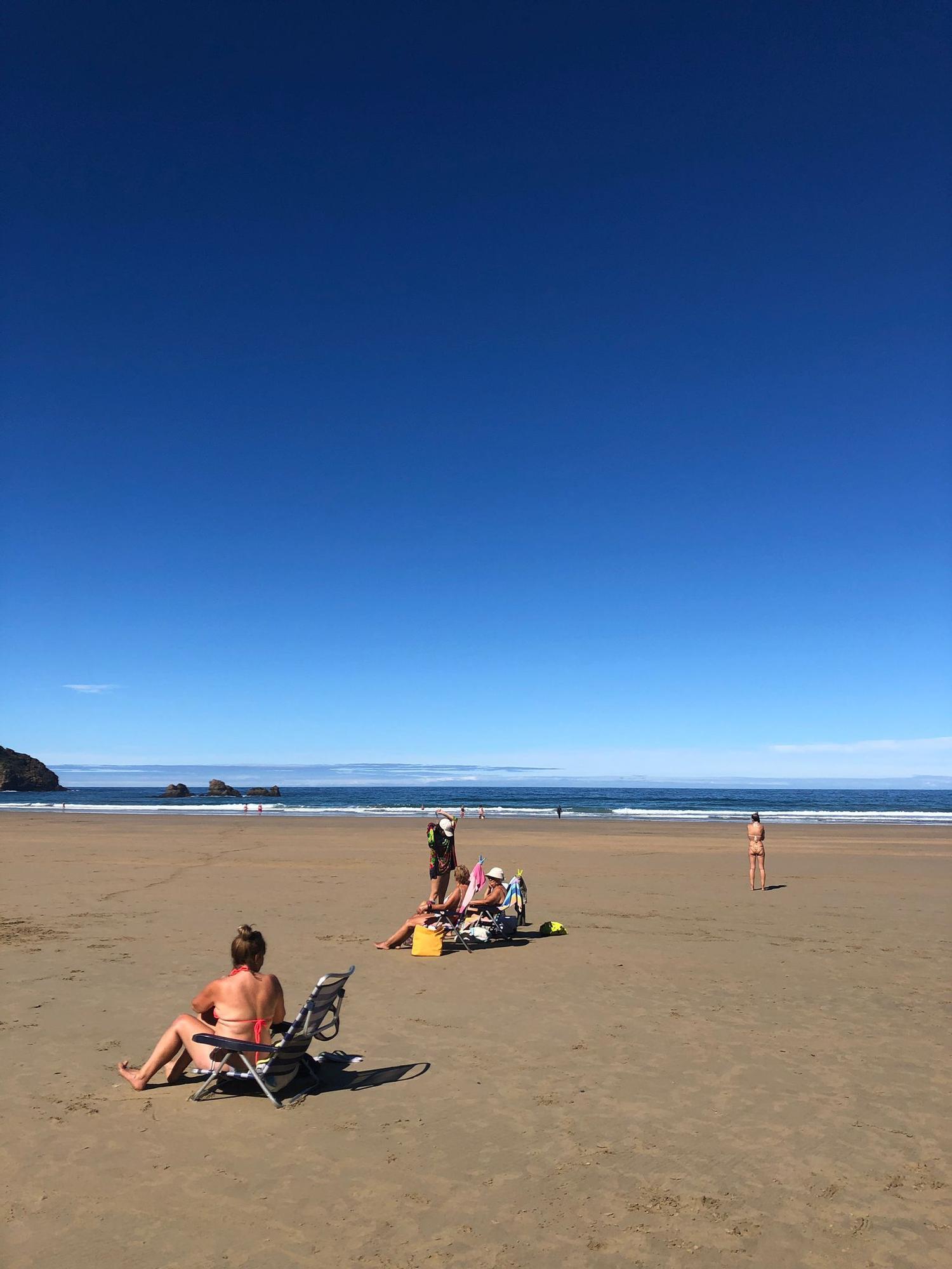 EN IMÁGENES: Regresa el veranillo a Asturias: así han lucido los cielos del Principado durante la jornada de hoy