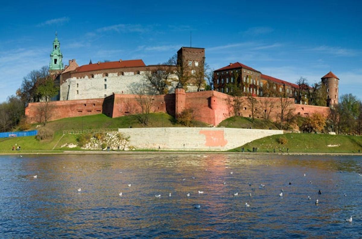 Castillo de Wawel desde el Vístula. Castillo de Wawel desde el Vístula.