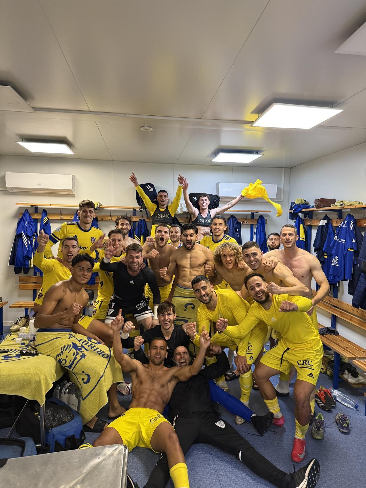 El Orihuela celebra su victoria en Getafe