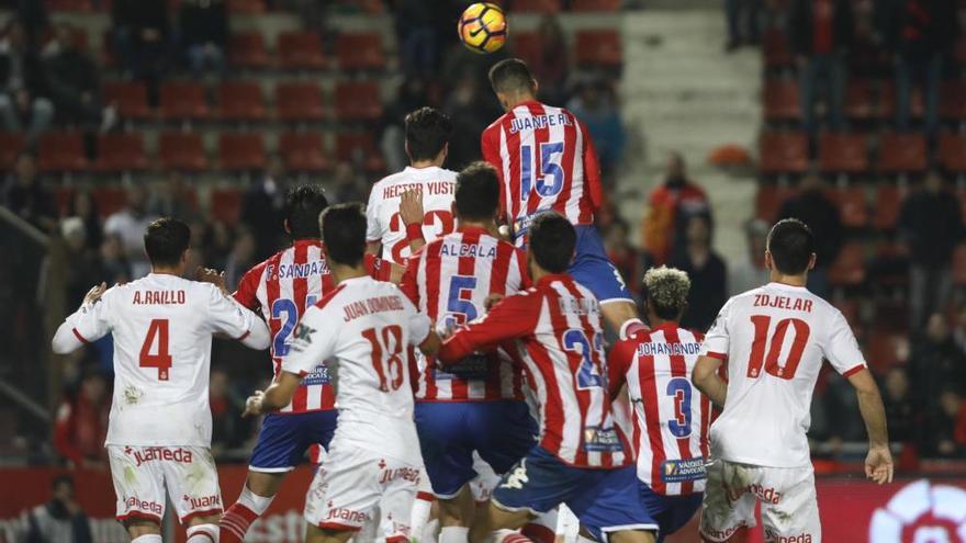 Un cop de cap de Juanpe impulsa el Girona