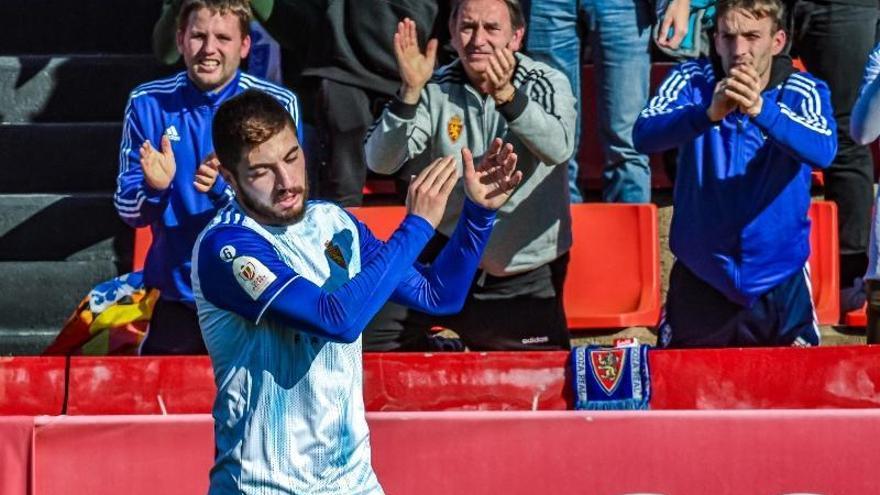 El Zaragoza y el Racing hacen oficial la cesión de Papunashvili