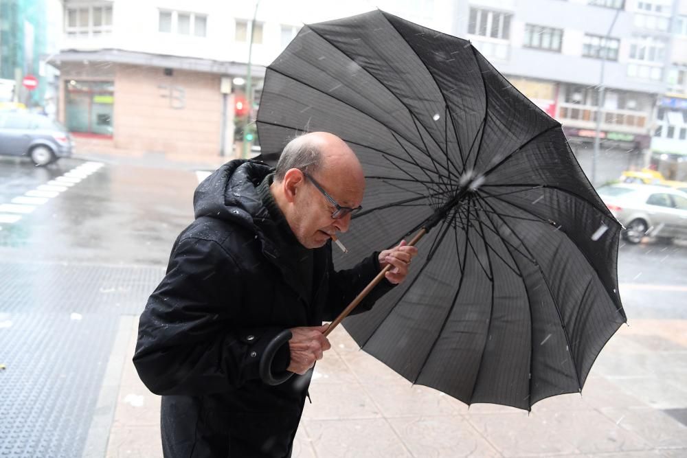 La Xunta avisa de un temporal de nivel naranja que coincide con los efectos de la ciclogénesis explosiva 'Grabiel'