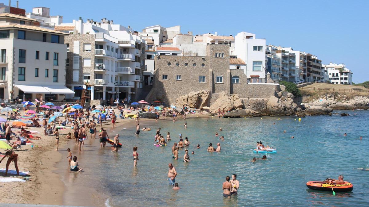 La platja de l'Escala, en una imatge d'arxiu.