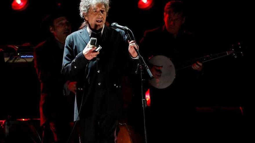 El cantautor Bob Dylan durante una actuación.