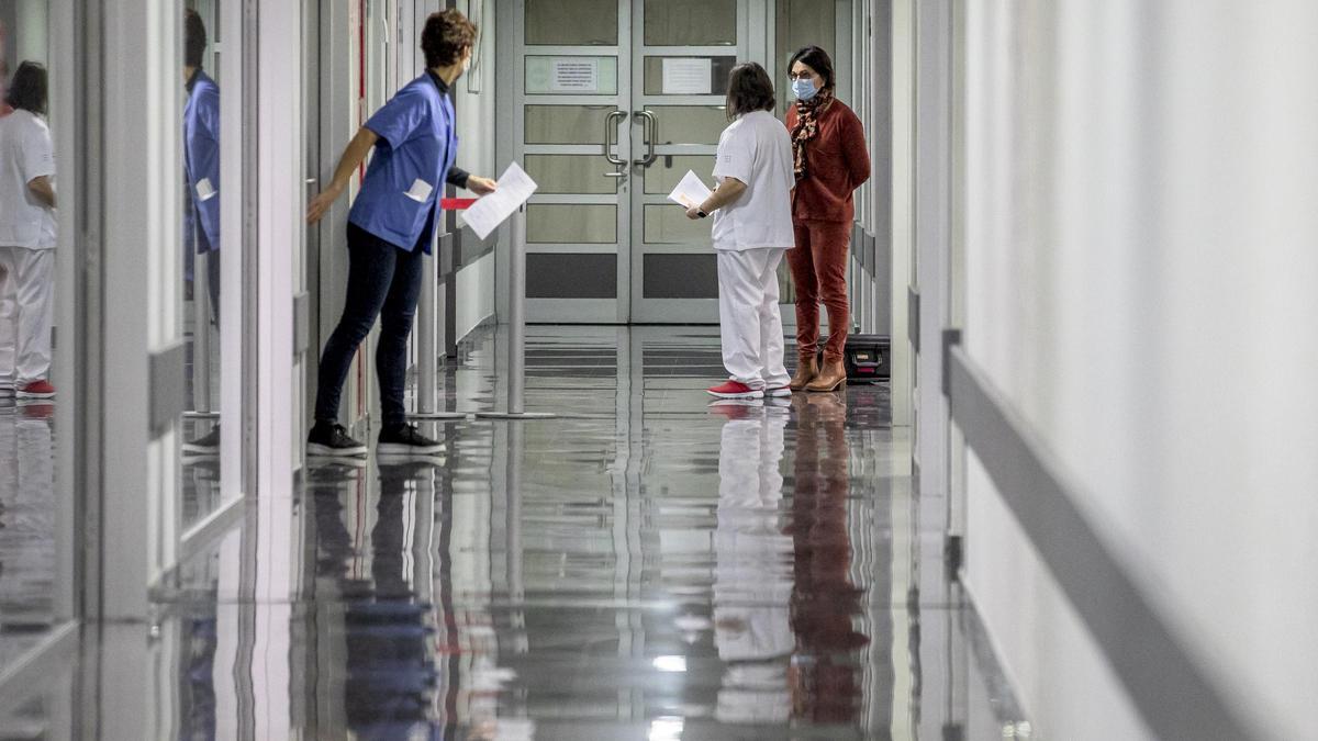 Enfermeras en la unidad de Psiquiatría de Son Espases.