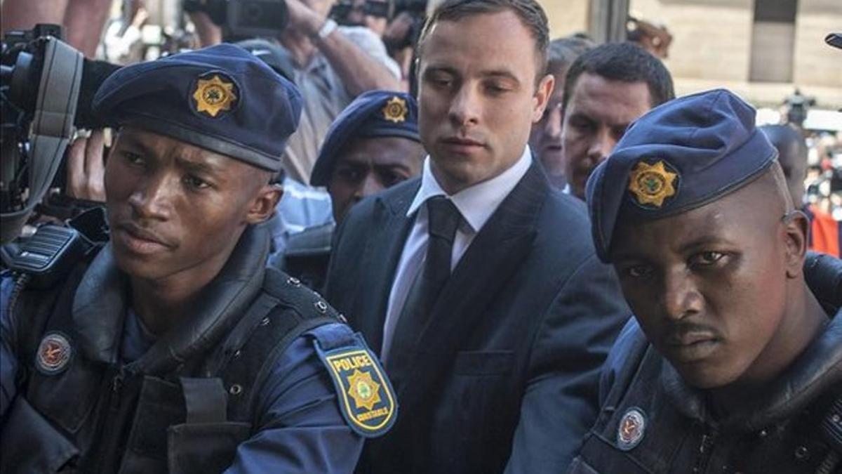 Oscar Pistorius está actualmente en arresto domiciliario