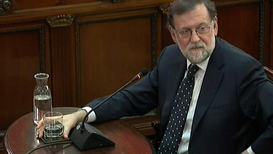 Rajoy lamenta las imágenes del 1-O en el juicio del 'procés'