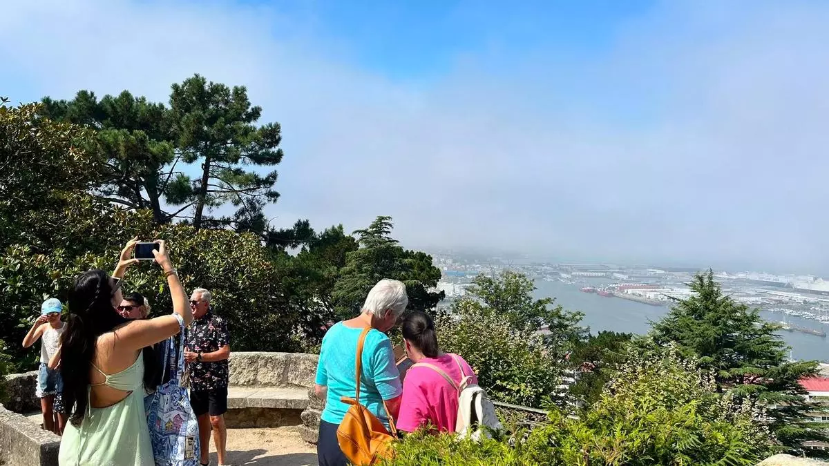 Vigo espera (de momento) sin colas por el fenómeno histórico del eclipse