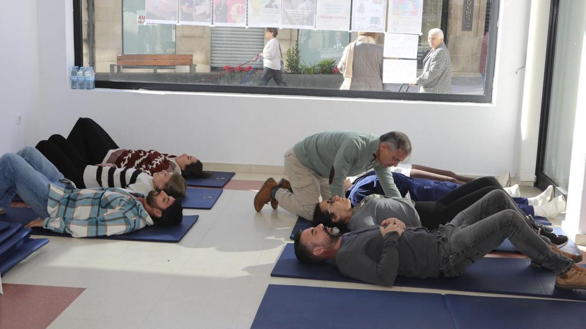 Los participantes en el taller de Qigong pudieron aprender a respirar. |
