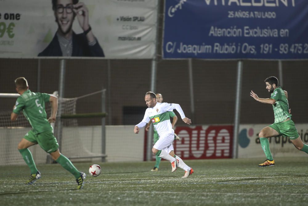 El Elche vence por la mínima en casa del Cornellà