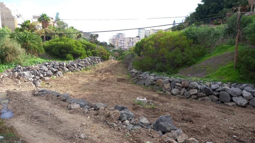 Más de 18 toneladas de residuos recogidas en el saneamiento del barranco de Gonzalo