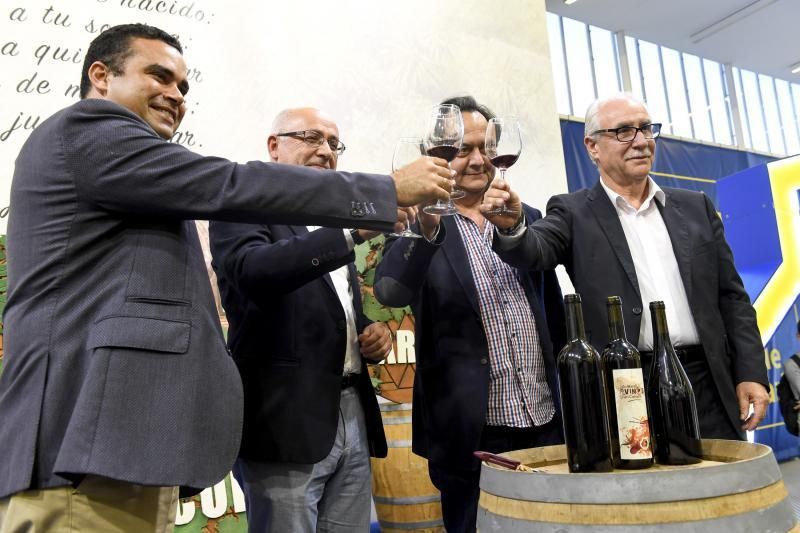 GRAN CANARIA  14-05-2018   LAS PALMAS DE GRAN CANARIA. Descorche de la primera botella de vino de esta temporada. FOTOS: JUAN CASTRO  | 14/05/2018 | Fotógrafo: Juan Carlos Castro