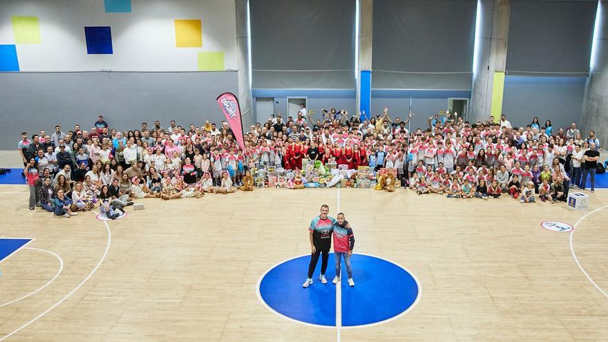 El Hot Shot Solidario del CB 7 Palmas congrega a 500 personas en la Sala Club del Gran Canaria Arena