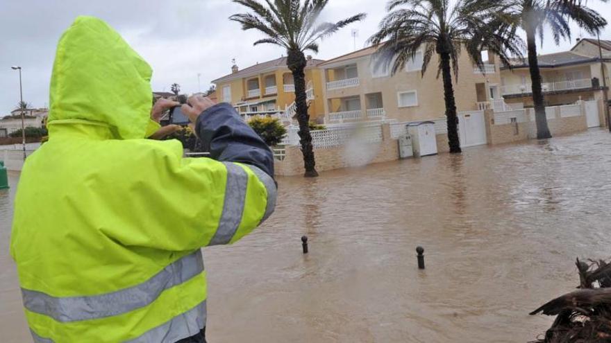 Orihuela Costa necesita 17 millones de euros para acabar con las inundaciones