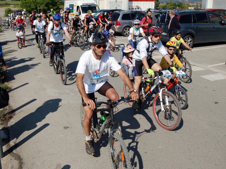 La Decabike reuneix uns 300 amants de la bici a Manresa