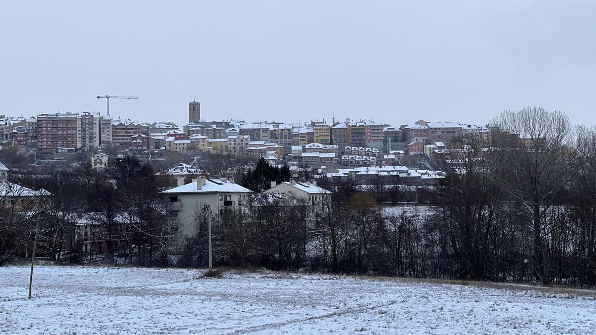 Les imatges de la primera enfarinada a la Cerdanya i el Ripollès