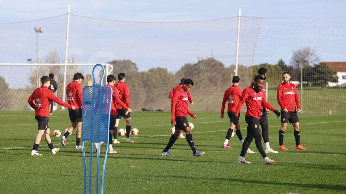 Entrenamiento del Sporting en Mareo.