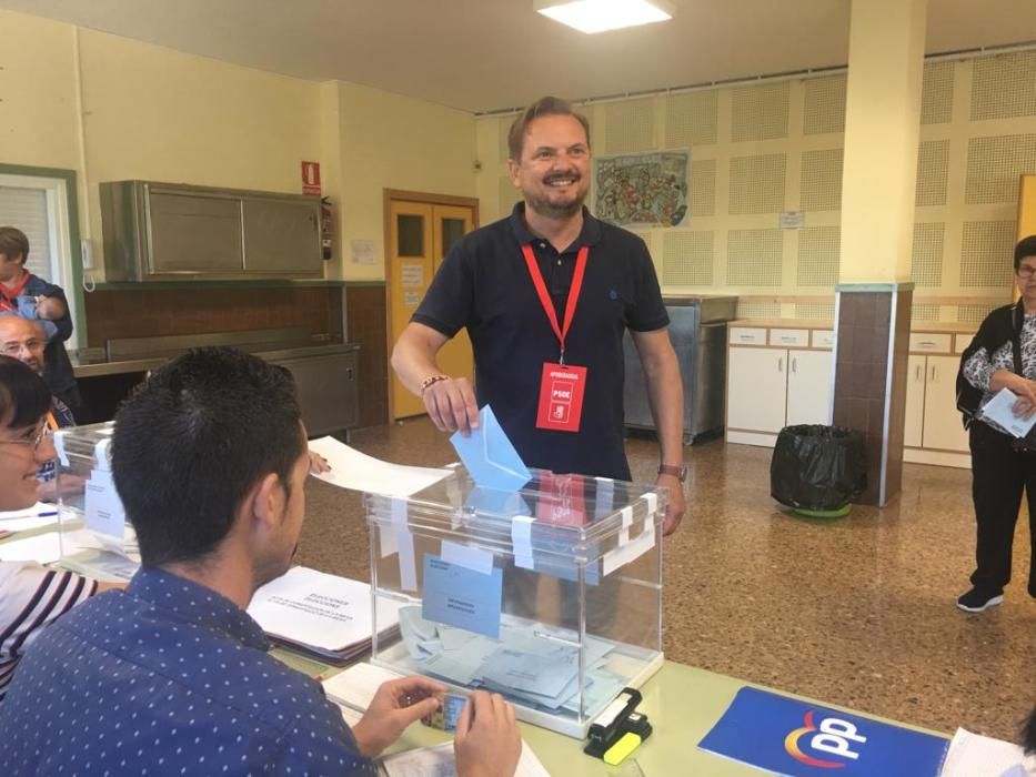 Vicent Zaragozà (PSPV) vota en Silla.