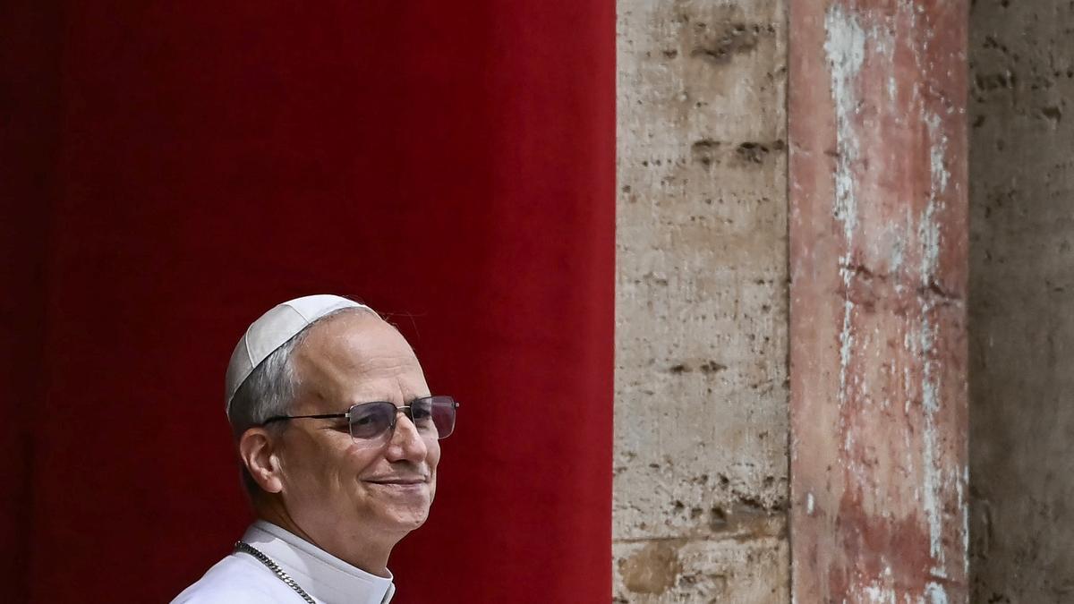 El papa León XIV reza su primer 'Regina Caeli' en la Basílica de San Pedro
