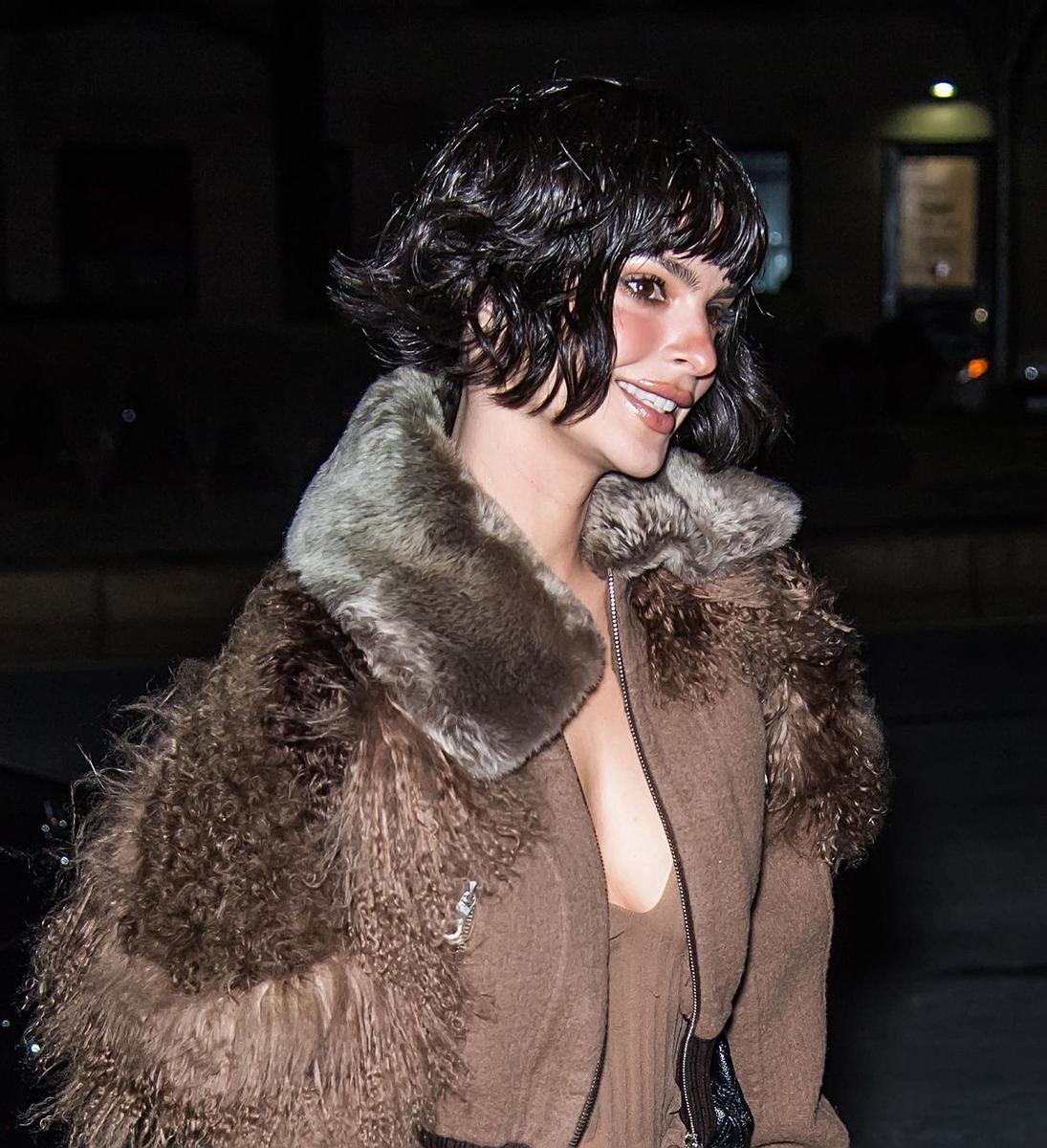 El nuevo look de Emily Ratajkowski
