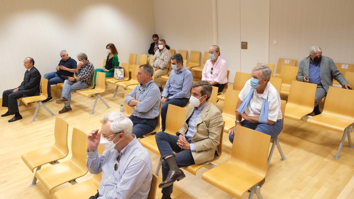 Los acusados este miércoles sentados en el banquillo antes del inicio de la sesión final del juicio este miércoles.