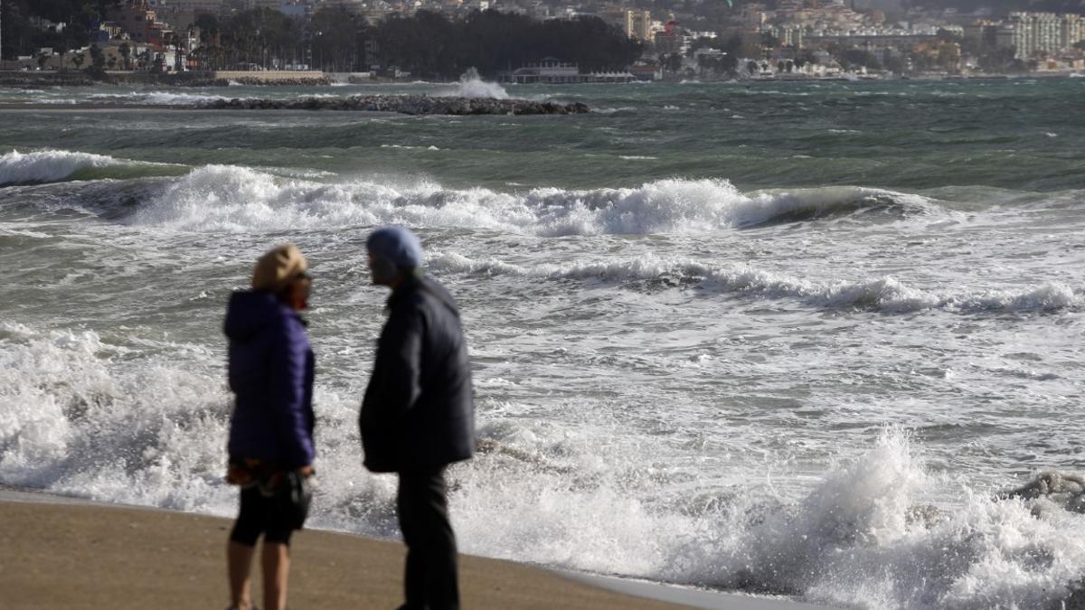 Temporal costero en Málaga, que está en alerta amarilla por viento y oleaje