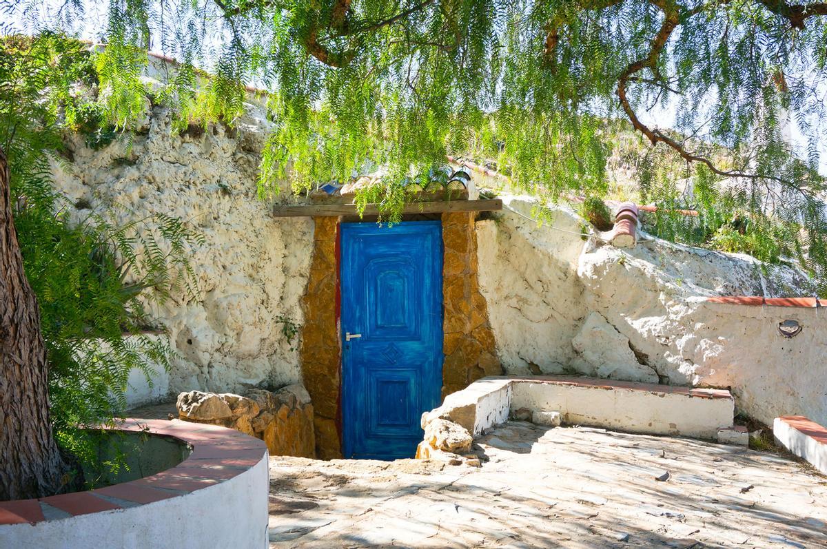 El pueblo repleto de cuevas que son un museo al aire libre: la joya más preciada de los vecinos de Alicante.