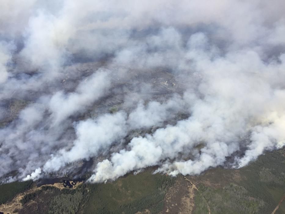 El incendio registrado en la localidad canadiense de Fort McMurray, en el estado de Alberta, ha destruido miles de hectáreas y de viviendas.