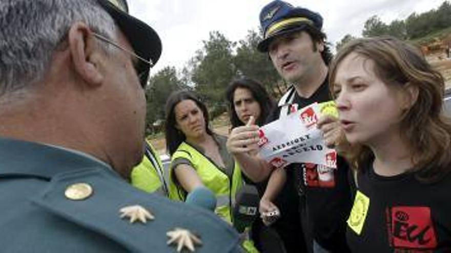 La adjudicataria de la torre del aeropuerto de Castellón se querellará contra EU