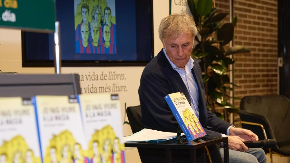 Joan Laporta llega a la Casa del Llibre para participar en la presentación del libro del periodista Xavi Torres, “Jo vaig viure a La Masia”