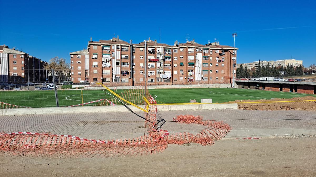 Campo de fútbol 11 del centro social y deportivo de Suerte de Saavedra.