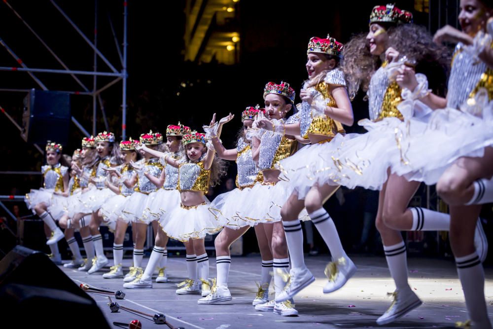 Las mejores imágenes del concurso de playbacks de las peñas de Benidorm