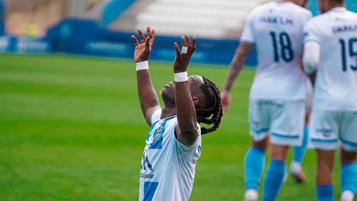 Moha Keita celebra su gol.