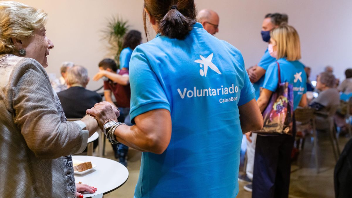 Una de las actividades de voluntariado estival de CaixaBank.