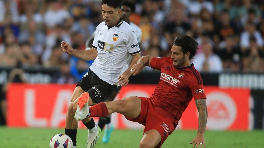 Fran Pérez ante Osasuna en el último partido disputado en Mestalla | FRANCISCO CALABUIG