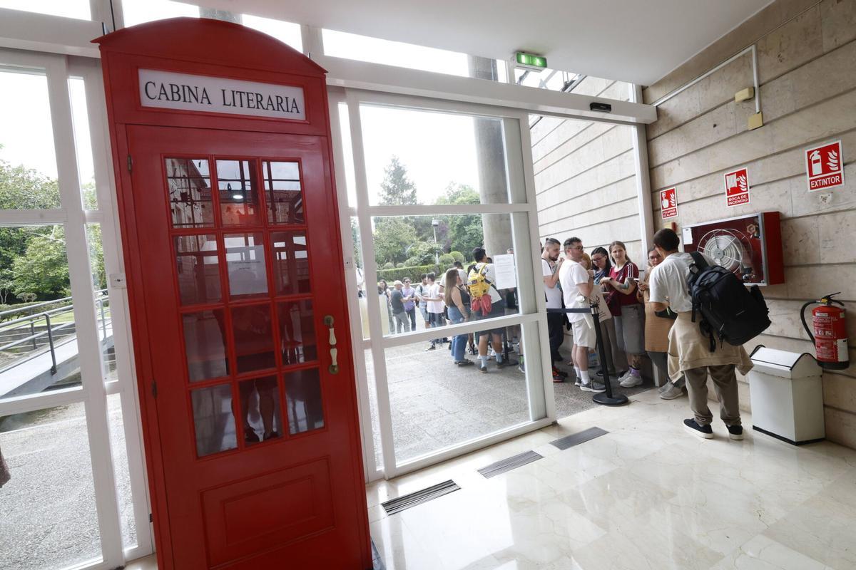 Celsius Avilés. Ambiente, colas y carpas